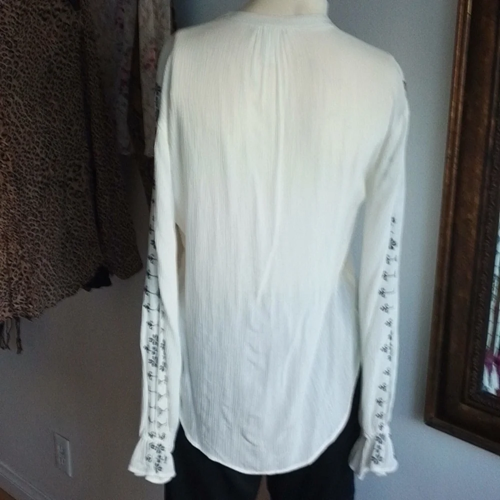 H & M Embroidered Peasant Shirt - Picture 6 of 6